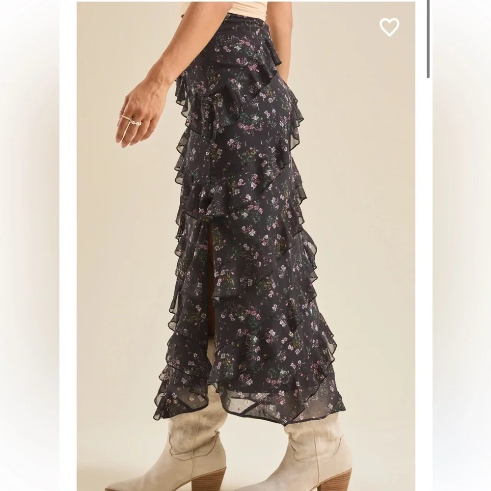 New with tags Altar’d state calanthe asymmetrical floral skirt